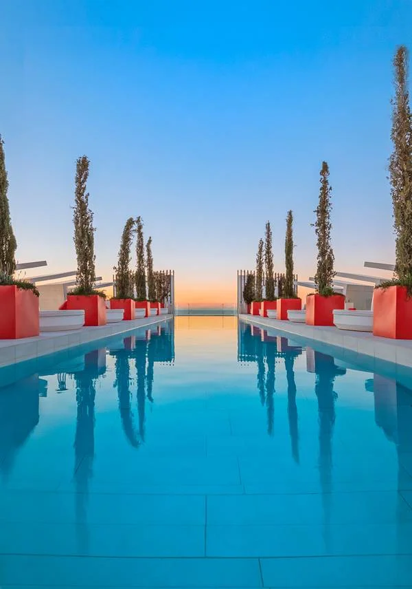 Infinity Pool Leiro Residences