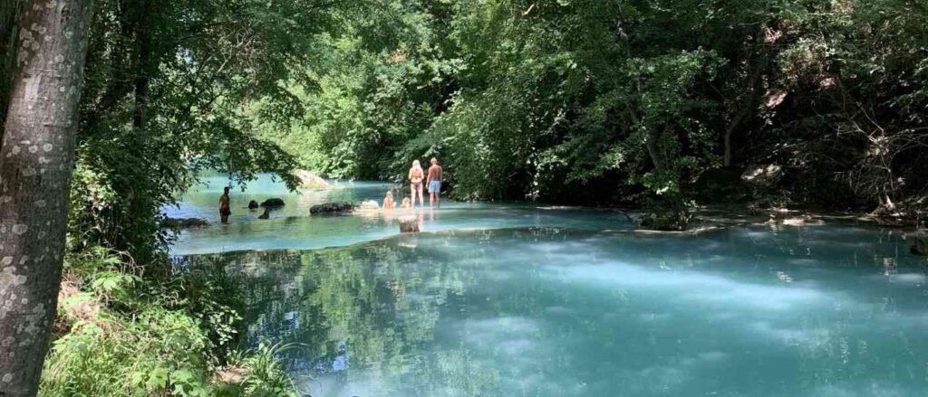 rio y piscina natural malaga